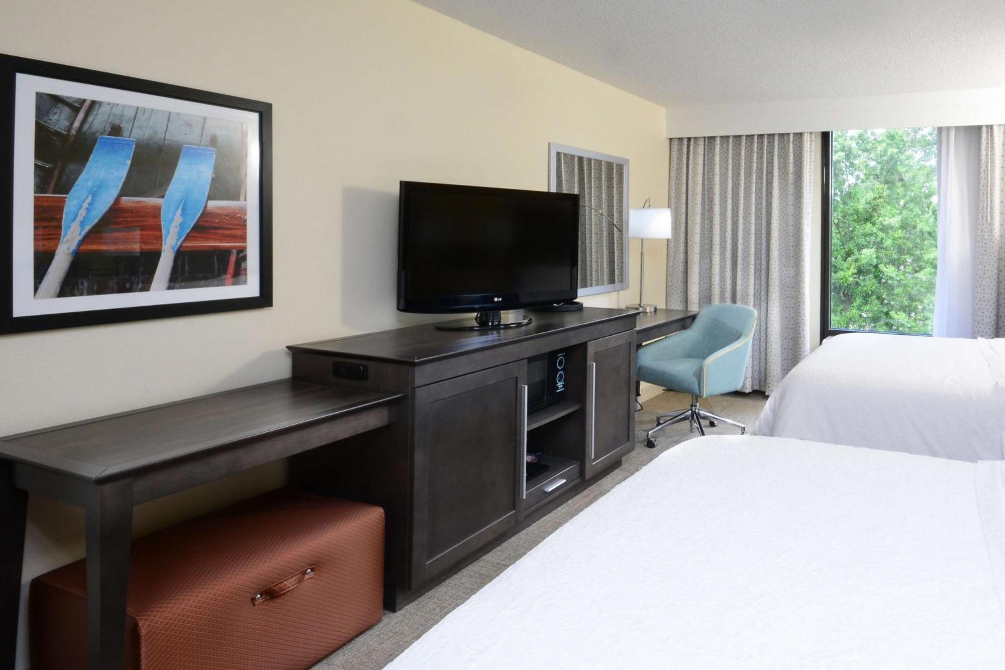 Hampton Inn Charlotte North Lake Norman Корнелиус Экстерьер фото