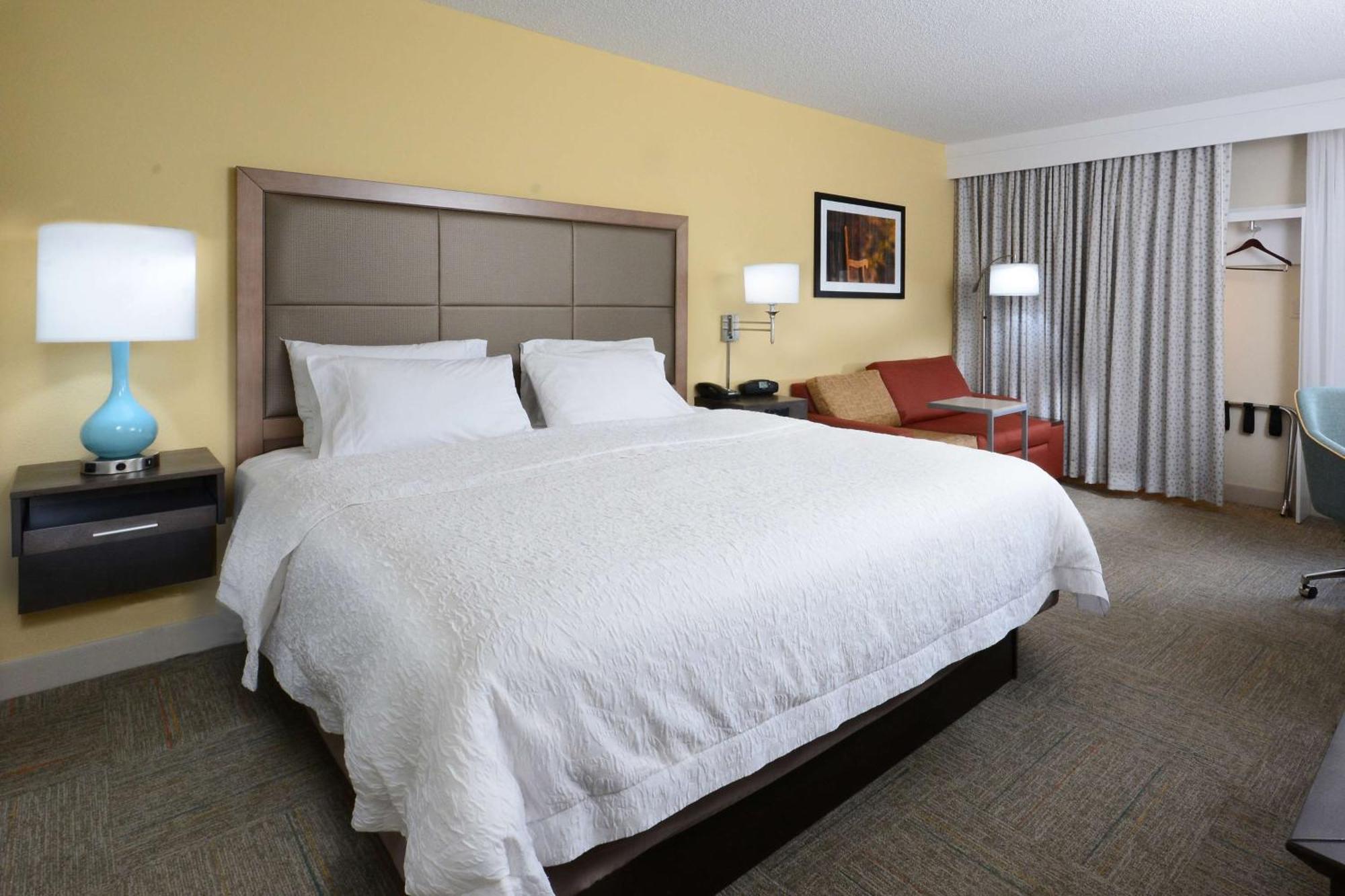 Hampton Inn Charlotte North Lake Norman Корнелиус Экстерьер фото