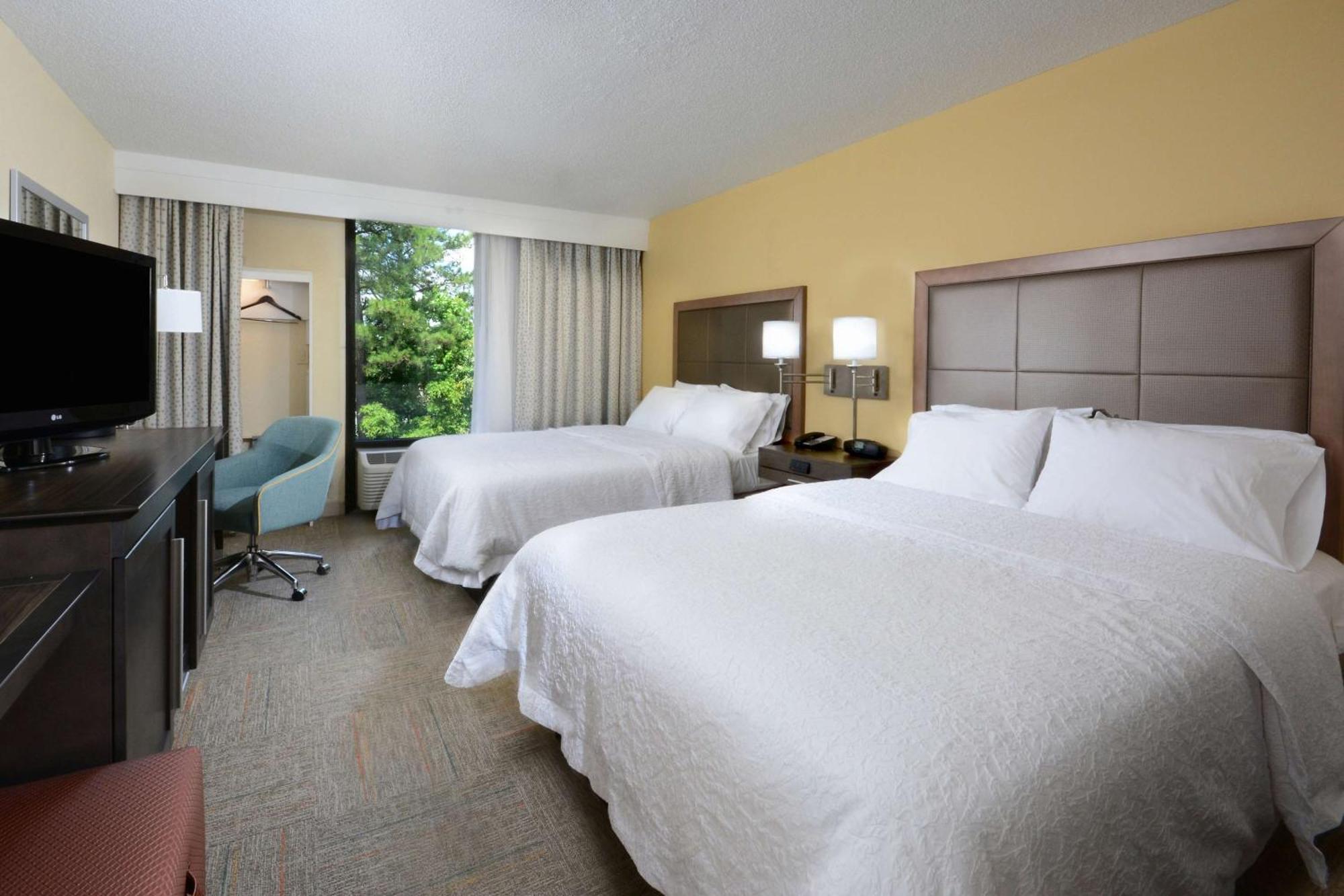 Hampton Inn Charlotte North Lake Norman Корнелиус Экстерьер фото