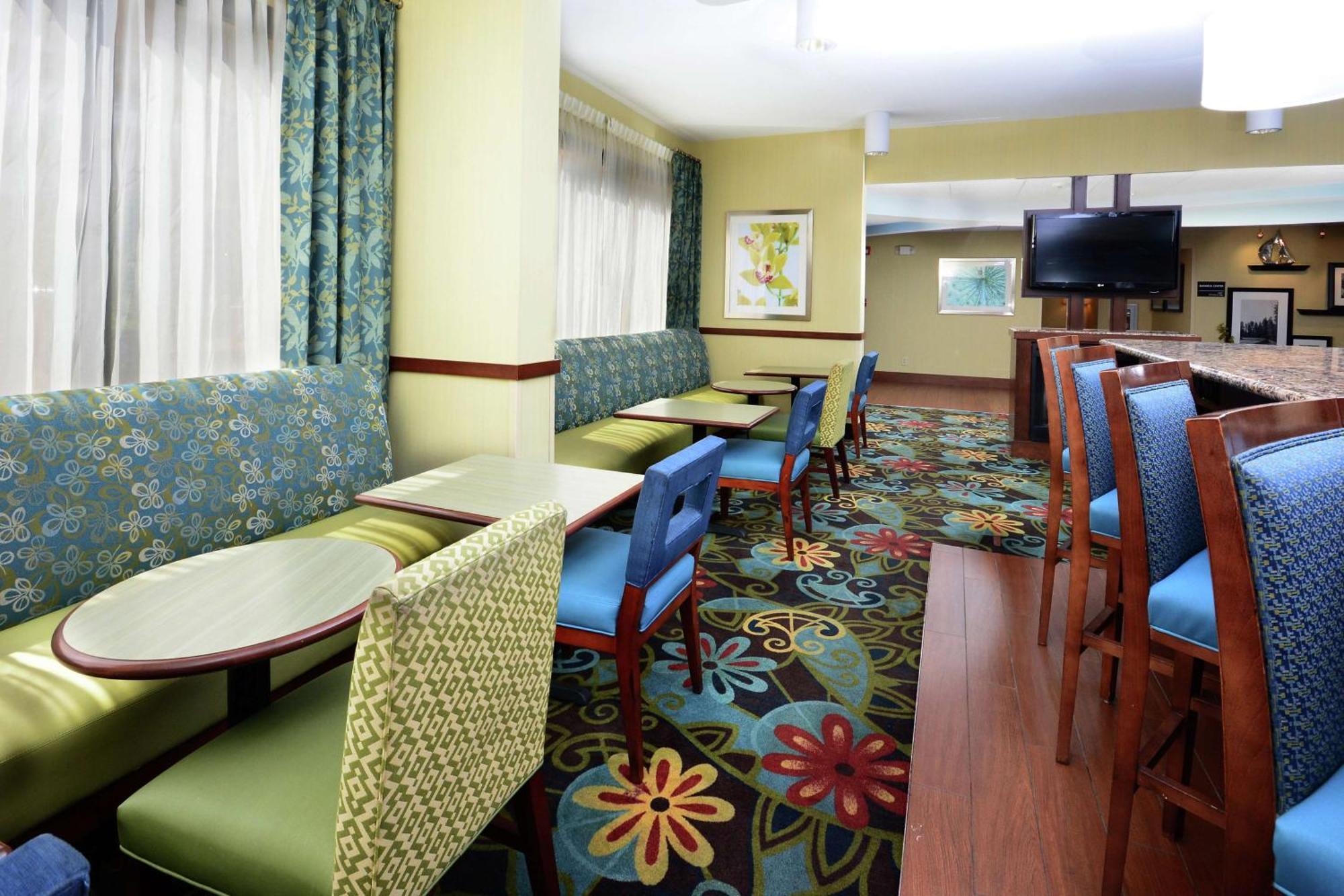 Hampton Inn Charlotte North Lake Norman Корнелиус Экстерьер фото