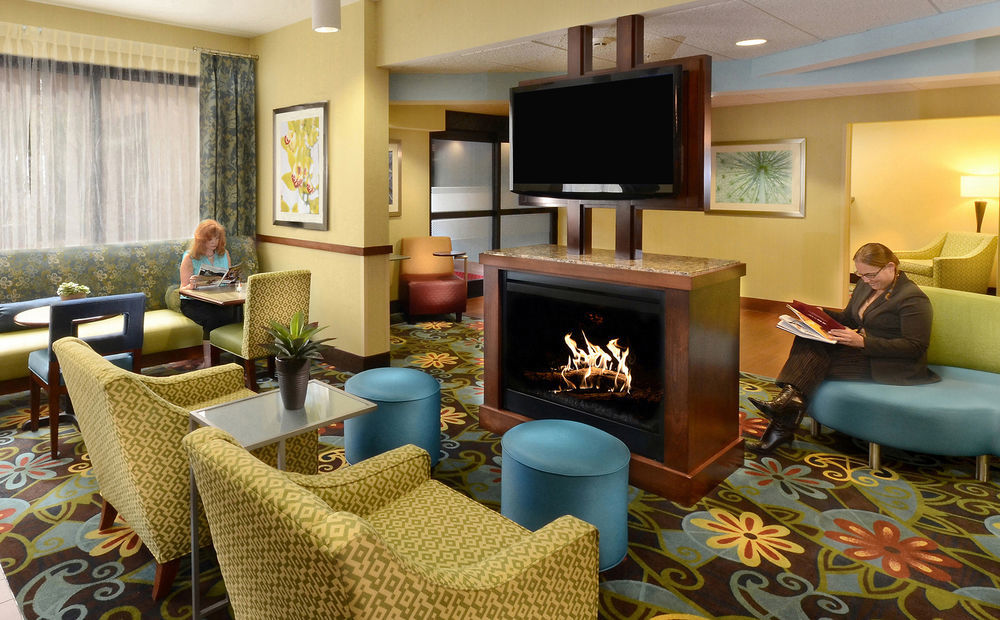 Hampton Inn Charlotte North Lake Norman Корнелиус Экстерьер фото